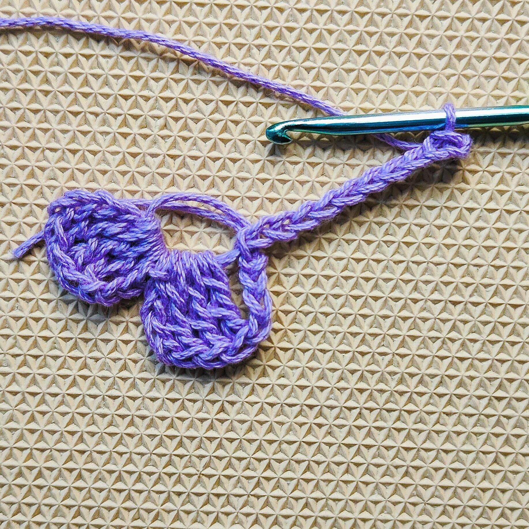 small bow tie crochet pattern