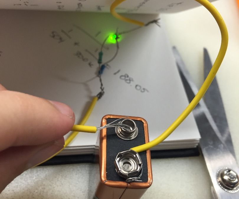 Resistencia: circuito con foco LED