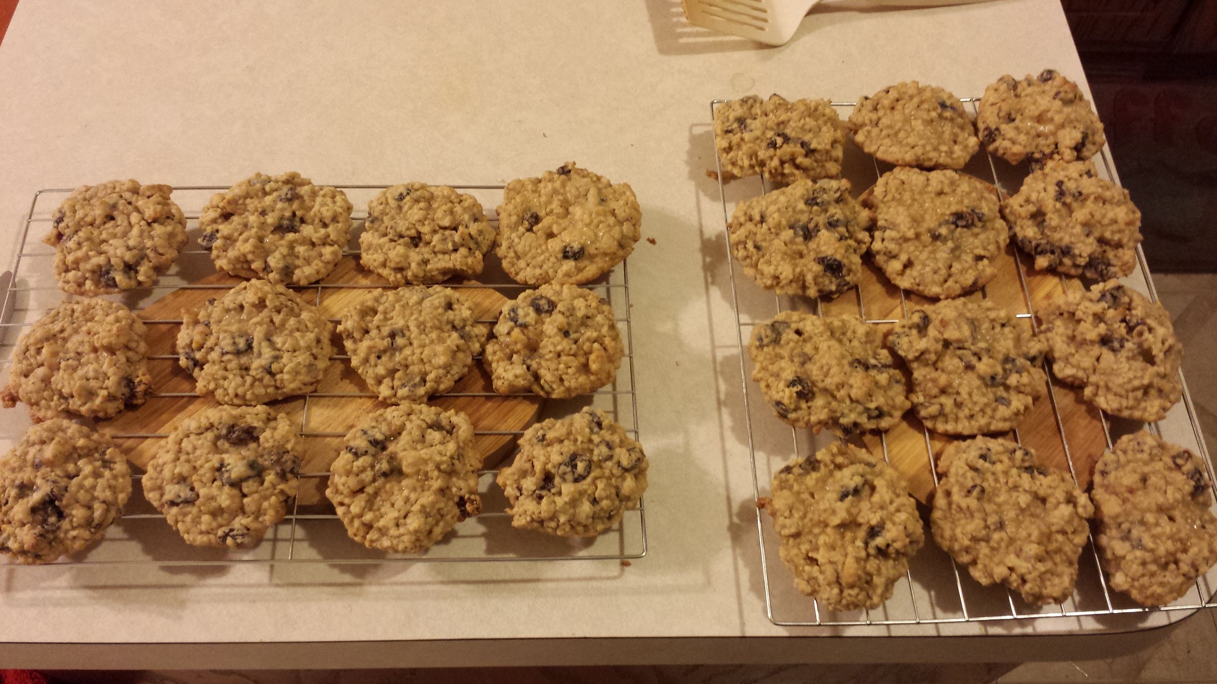 Walnut Oatmeal Raisin Cookies