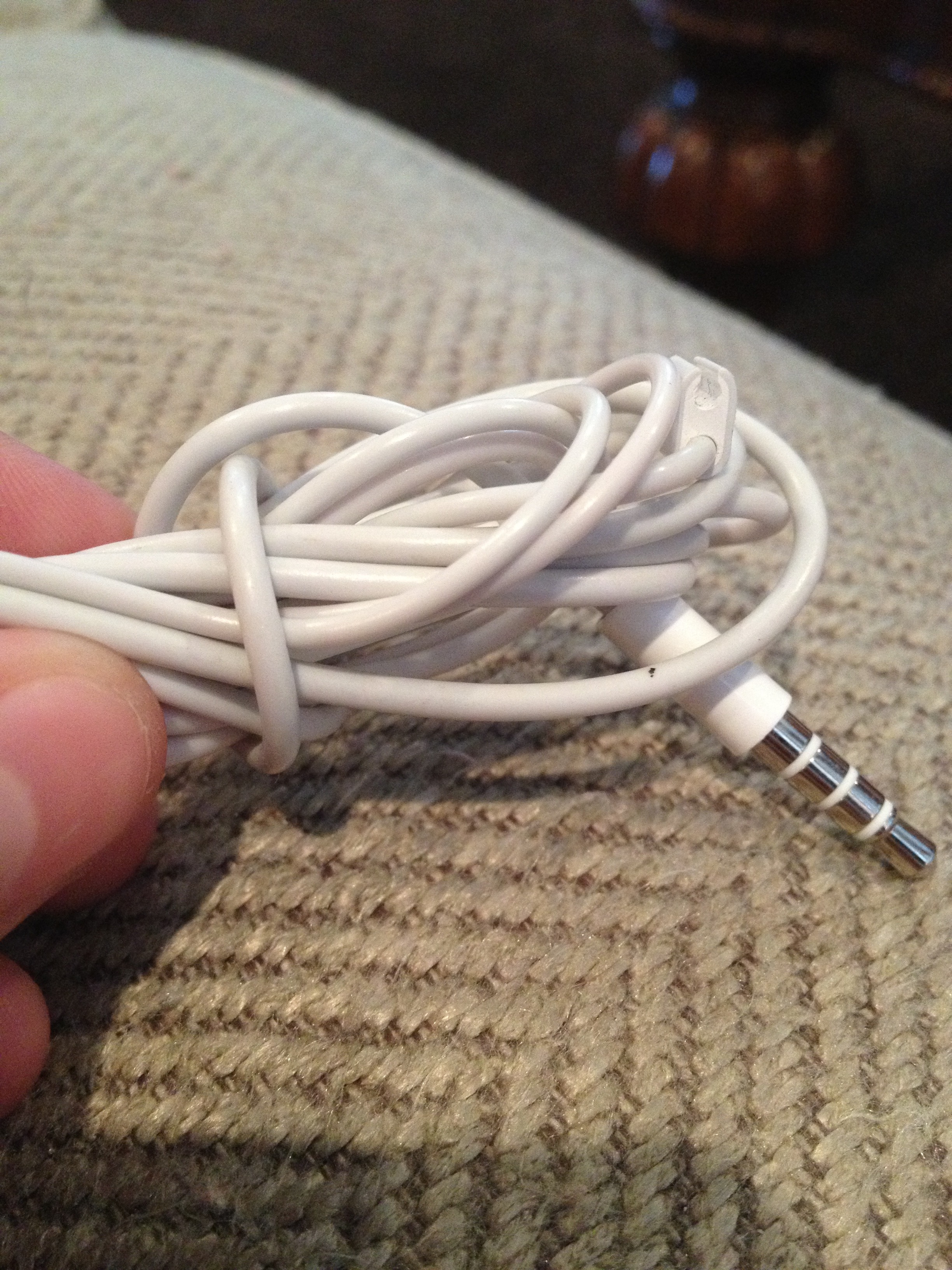 How to Fold Your Headphones