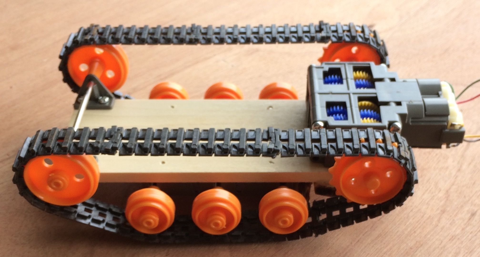 Make OWI Robotic Arm Self Propelled on Tracks Controlled Wirelessly by