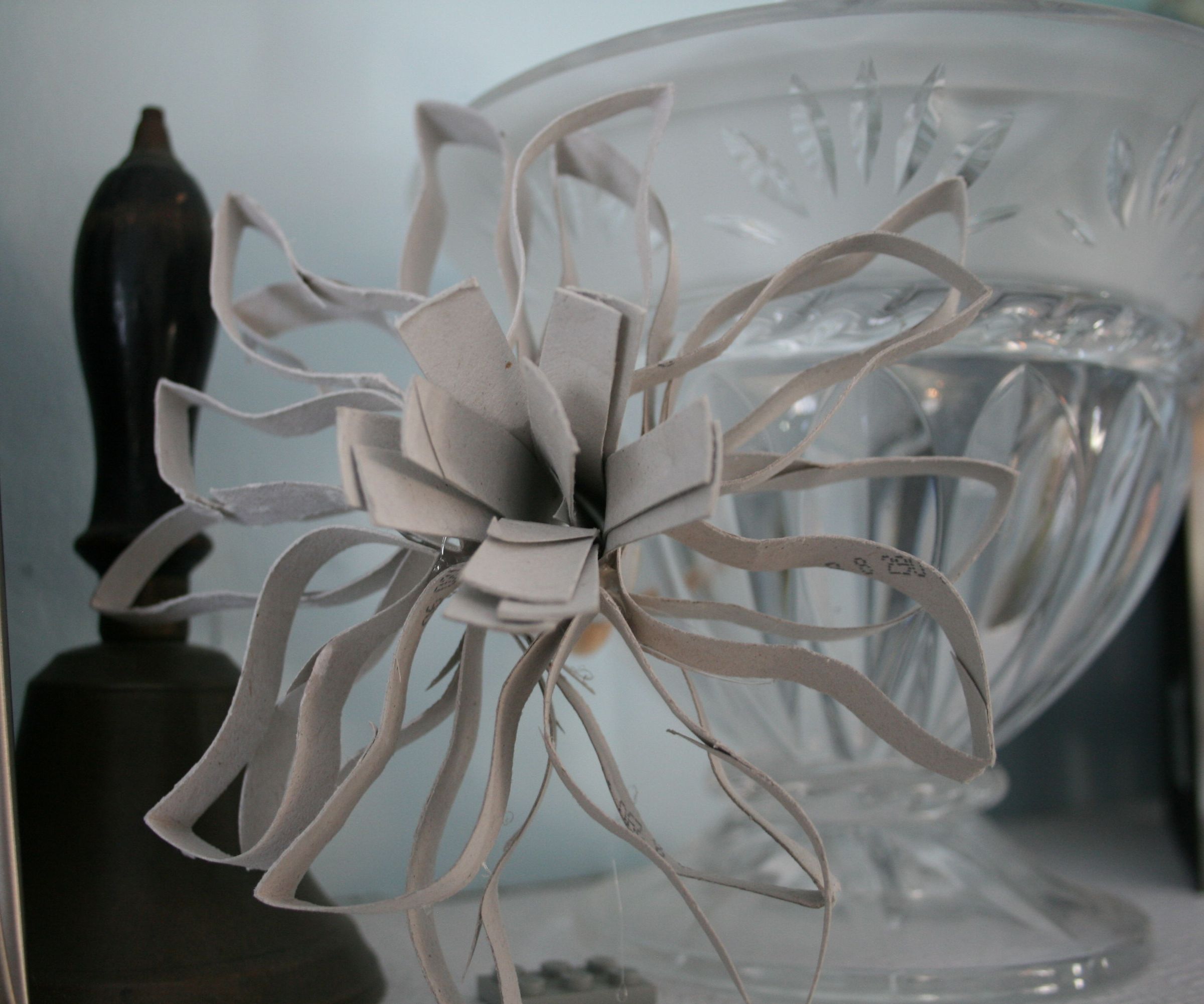 Decorative Cardboard Tube Flower