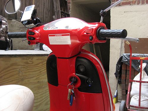 Vespa ET4 IPod Speaker System