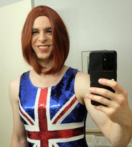 Accessorizing With Geri's Signature Look