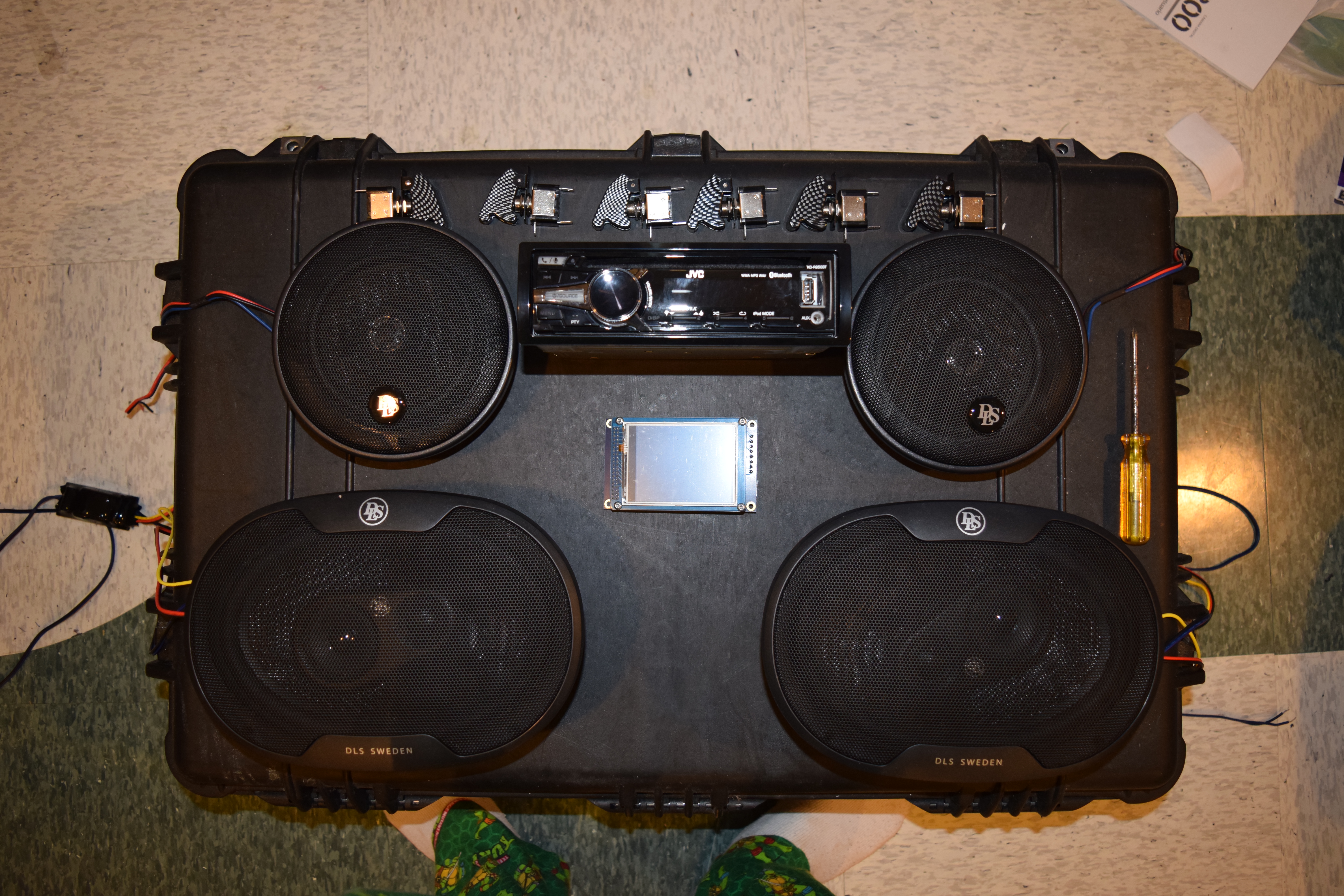 DIY Boombox With Car Stereo Head Unit 9 Steps Instructables
