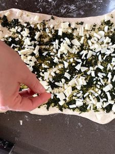 Variations - Pesto, Cheese and Garlic Pull-apart Bread