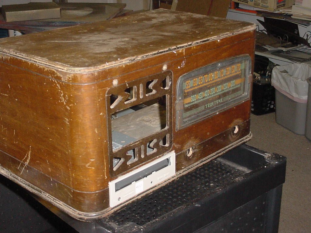 1940 radio computer case