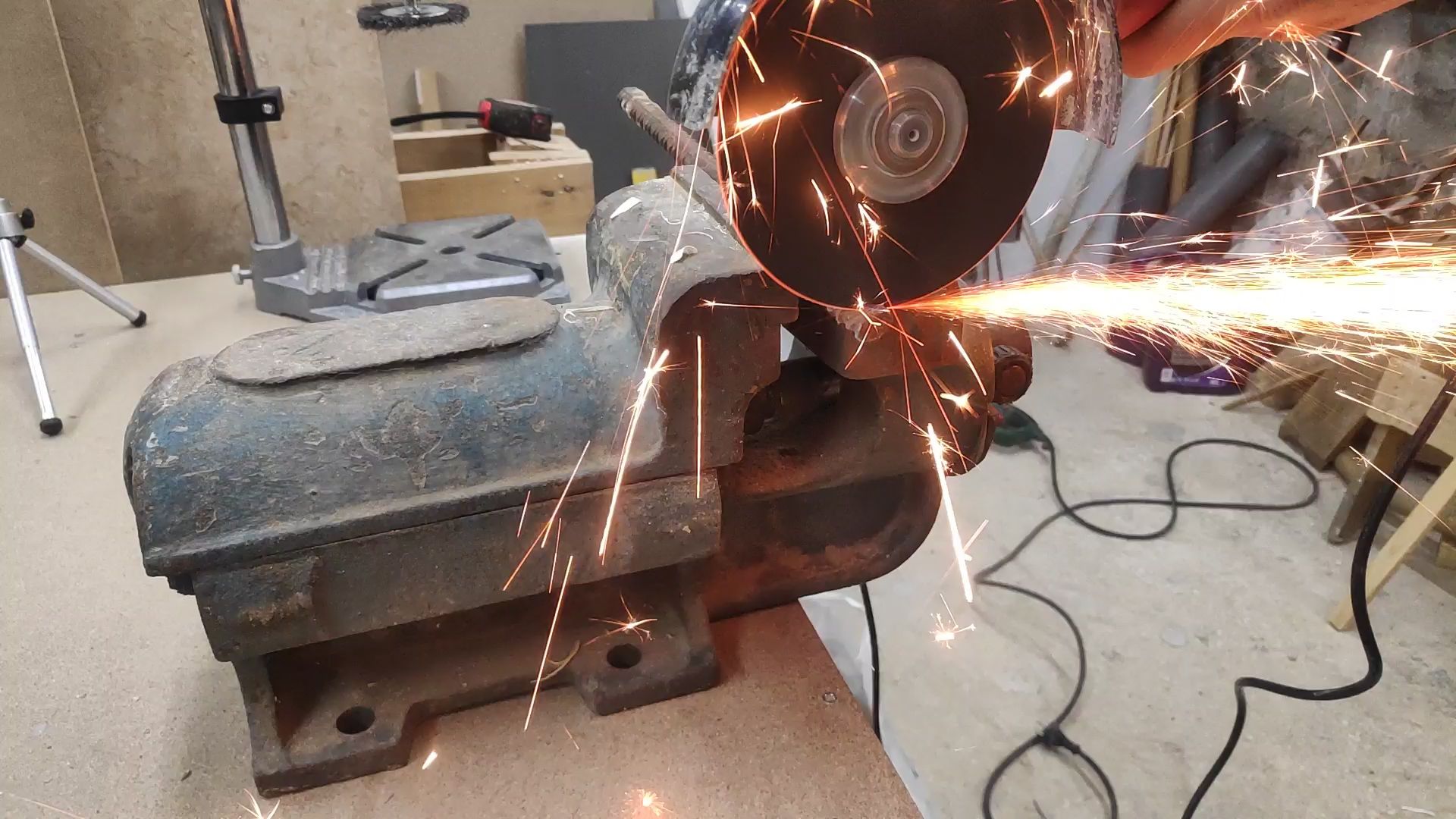 Welders Chipping Hammer - Basic Welding Project : 8 Steps (with ...