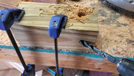 how to trap bees outside