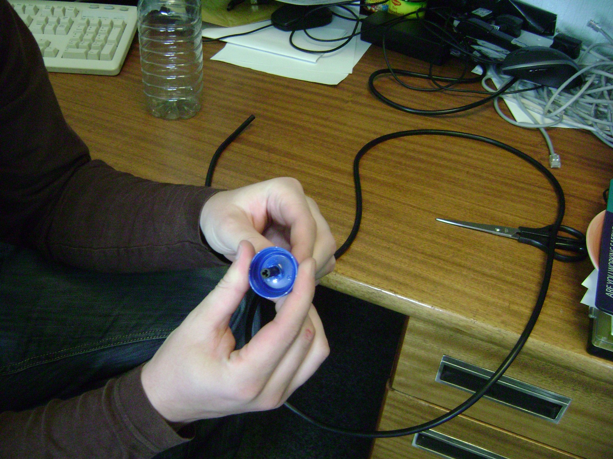 How to Make a Syphon Without Getting Anything in Your Mouth 4 Steps