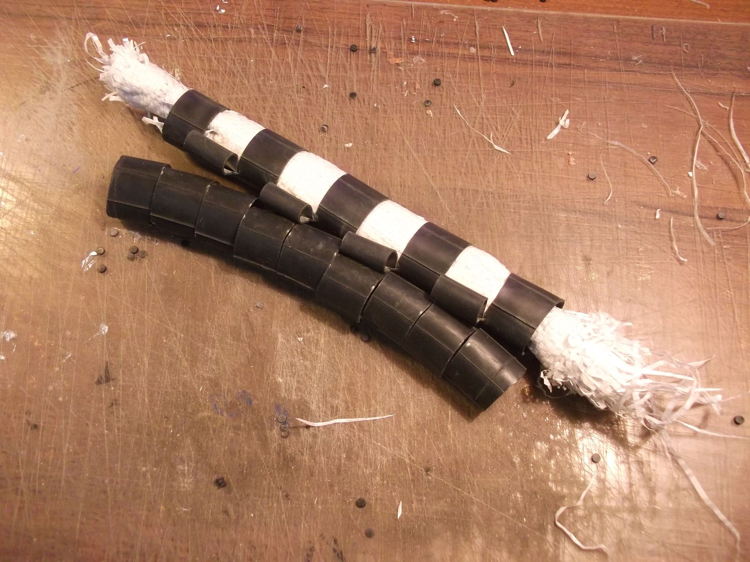 Inner Tubes + Plastic Bags Woven Rug #1 : 14 Steps (with Pictures ...