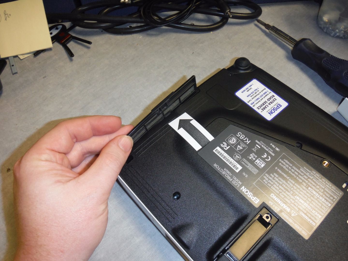 Epson 1770W LCD Projector Overheating? Repair It! 8 Steps (with