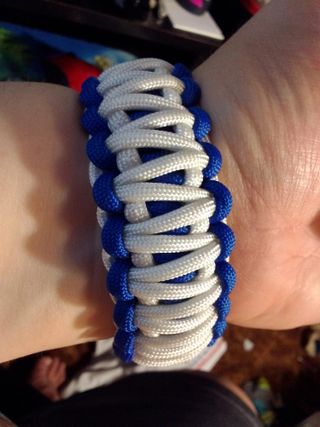 King Cobra Paracord Bracelet 5 Steps Instructables