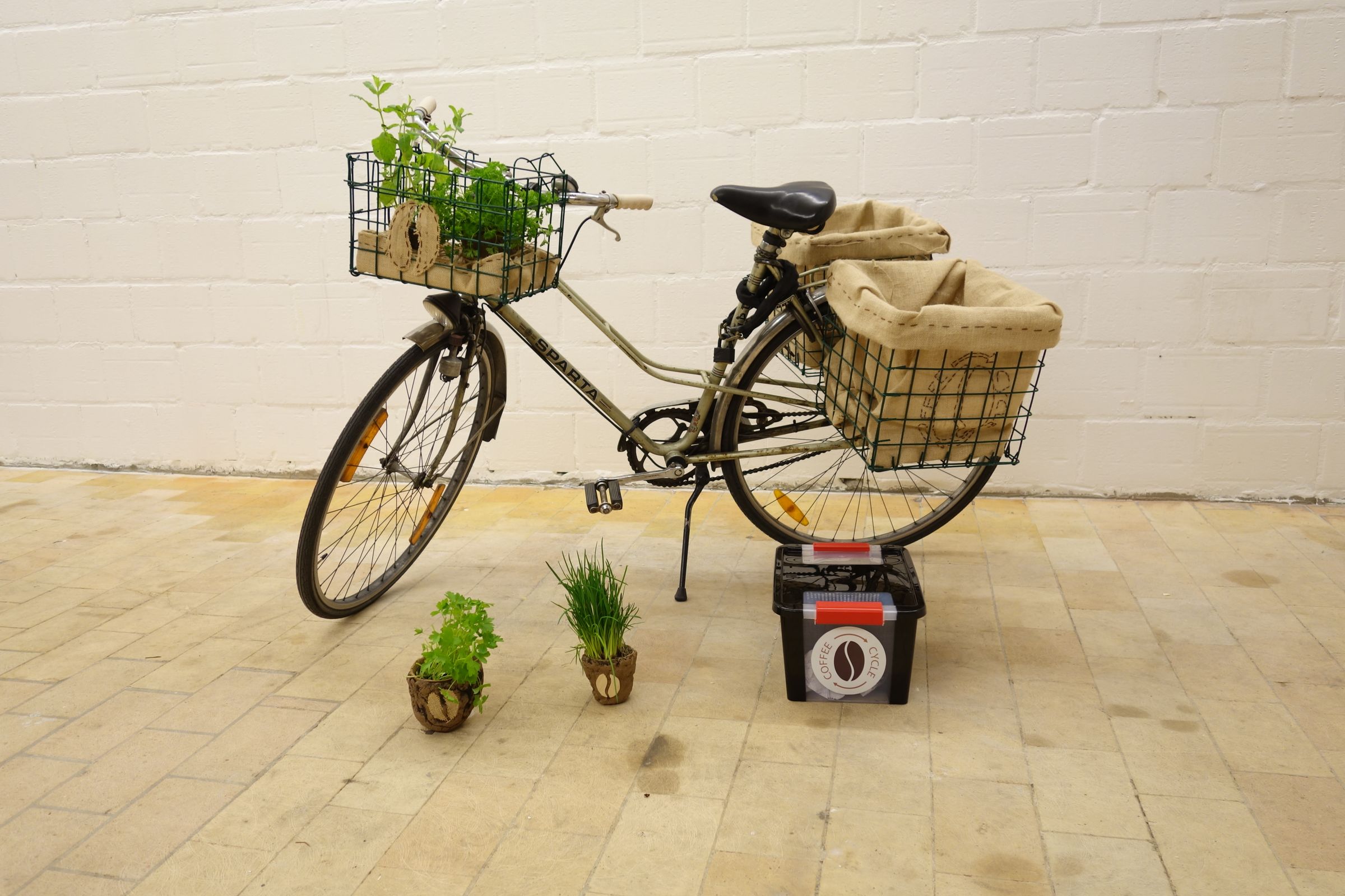 Recycling Coffee Grounds, a Cradle to Cradle System