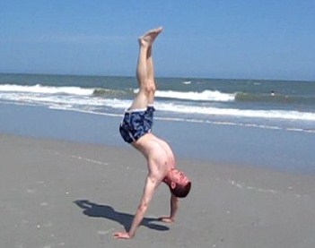 Learn Basic Breakdancing Freezes and Footwork