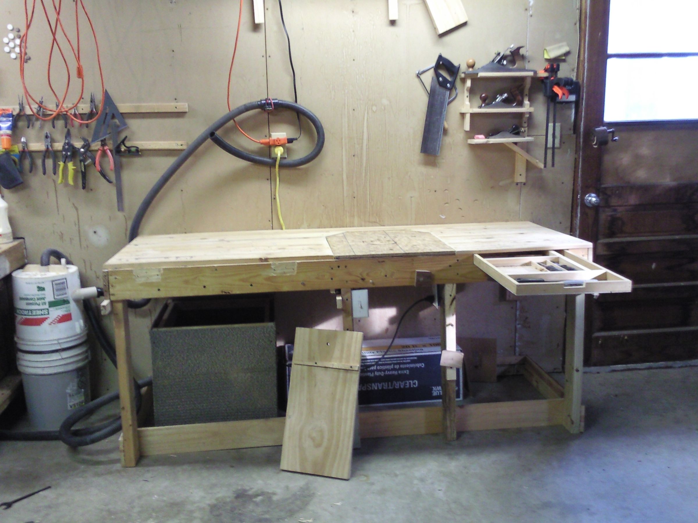 The Interchangeable Woodwork Bench With Electric Power