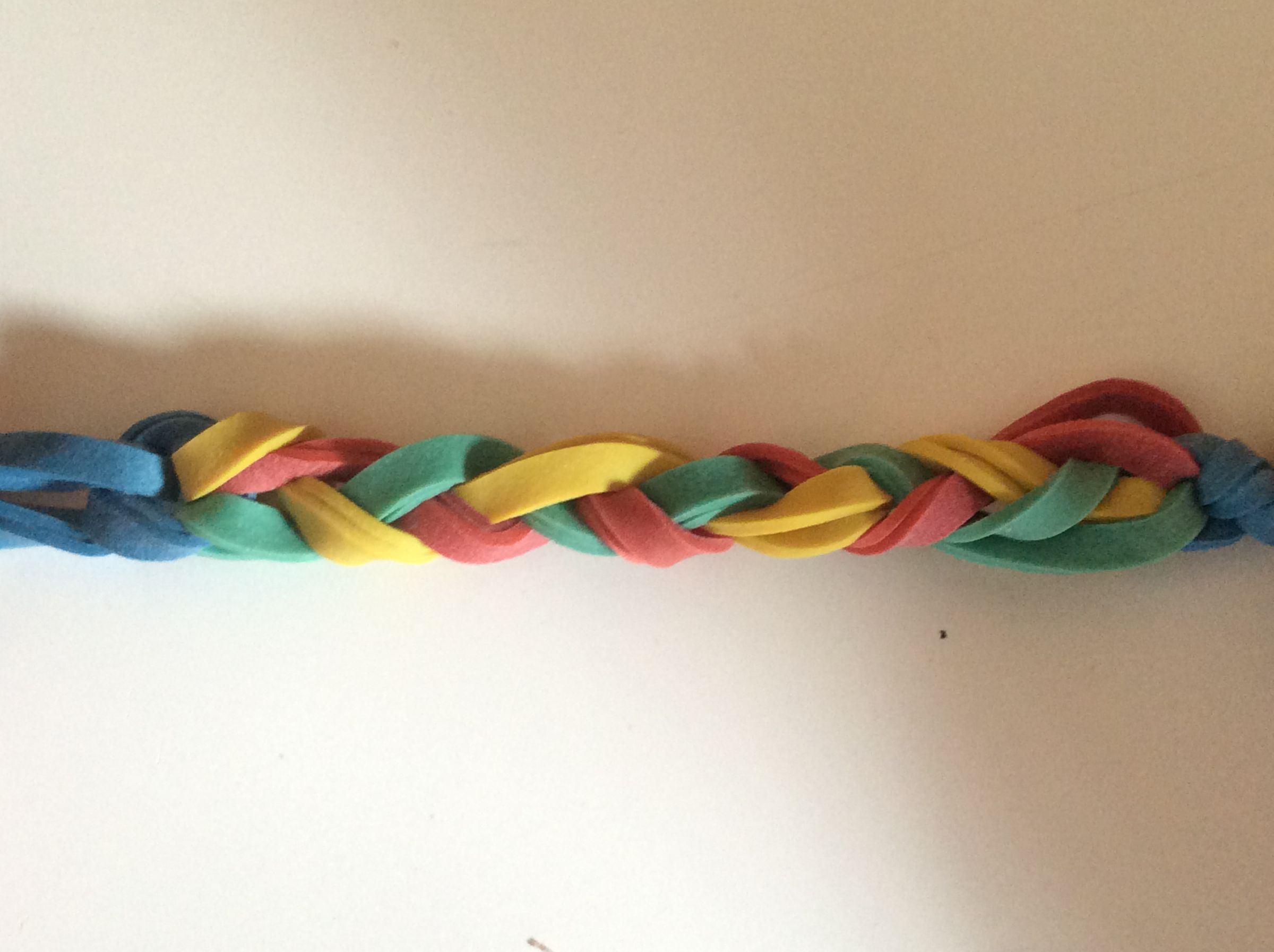 Rubber Band Keyring/Charms 4 Steps Instructables