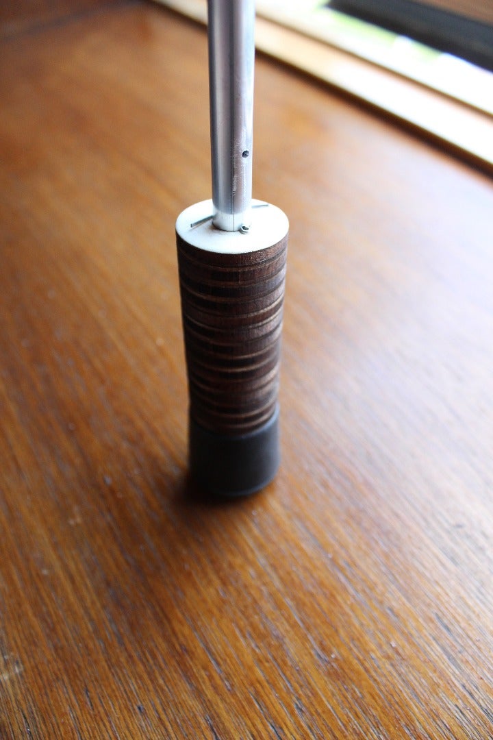 Saw the Aluminium Tube to the Correct Length