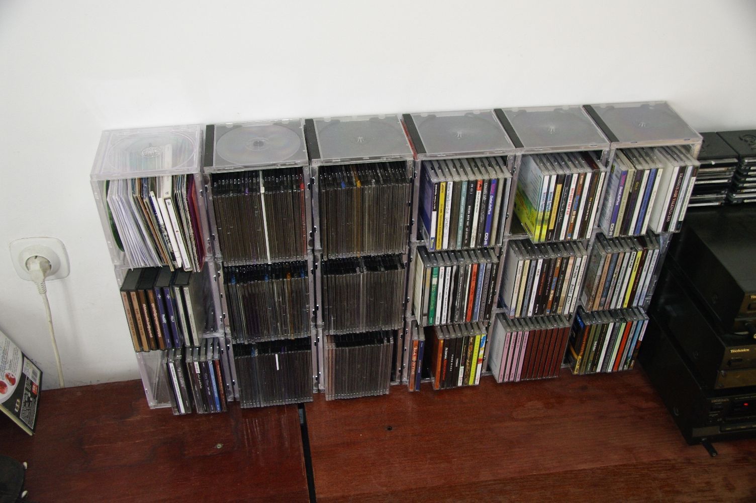 CD CD Rack