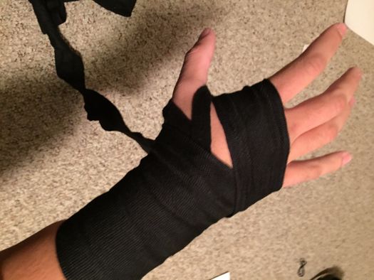 How to Wrap Your Hands With Hand Wraps : 10 Steps - Instructables