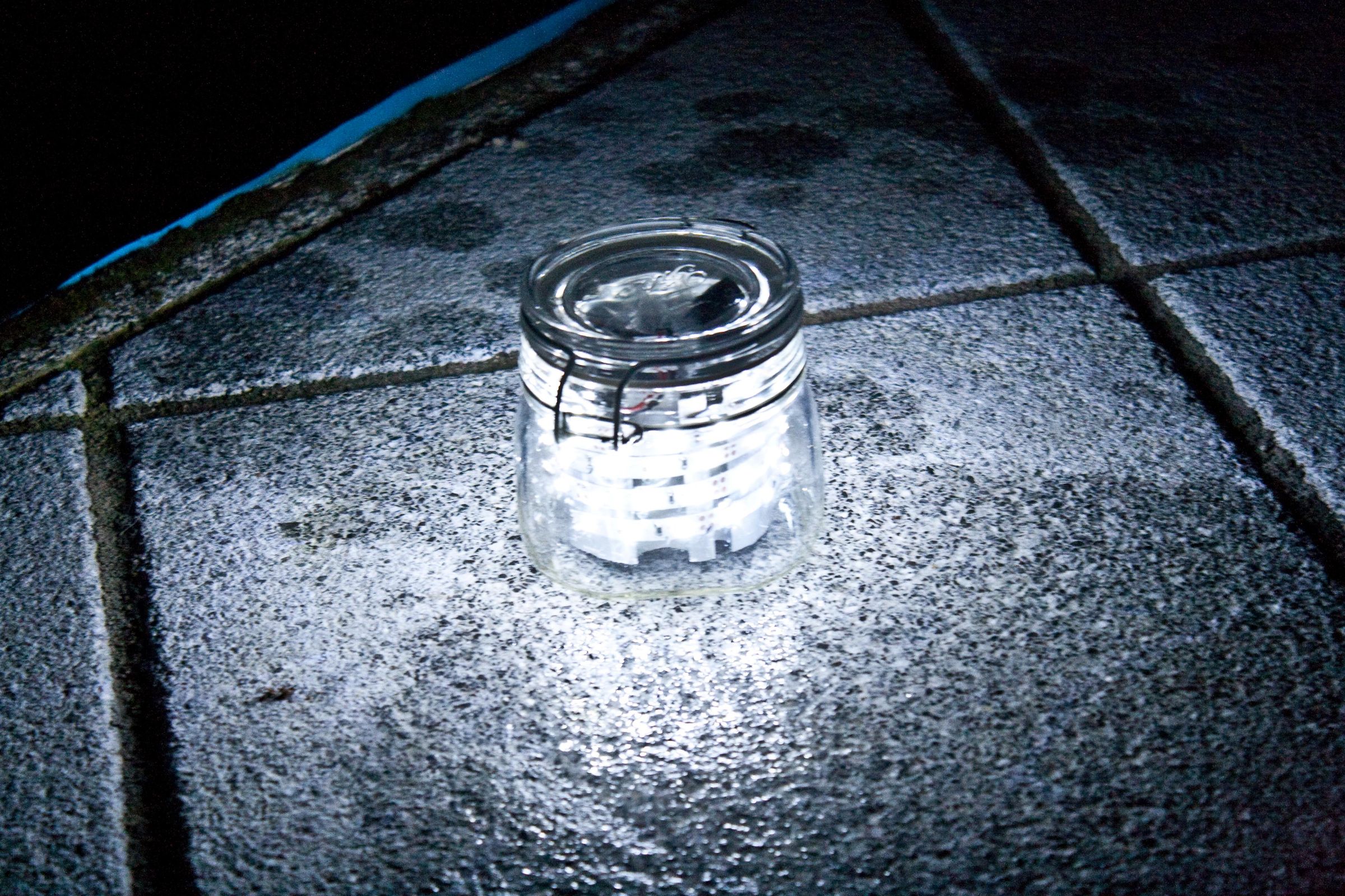 Easy pool-light