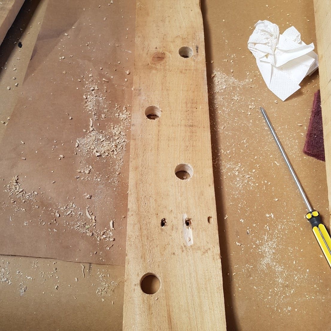 Wall Mounted Drop Down Pallet Bar 10 Steps (with Pictures