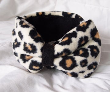 Very Big Bow Neck Warmer