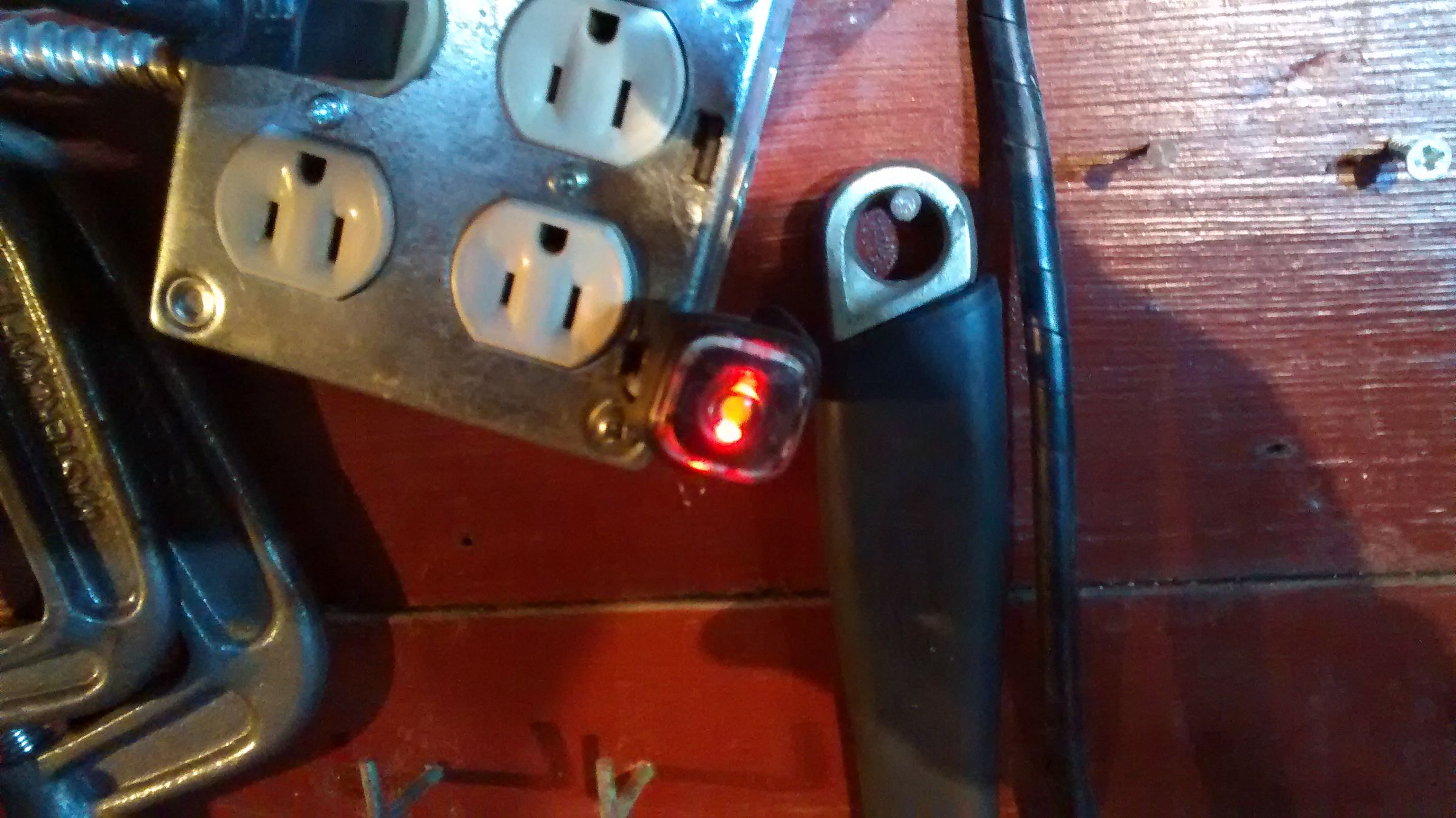 Fitting USB Equipped Outlet in Double Gang Box. 