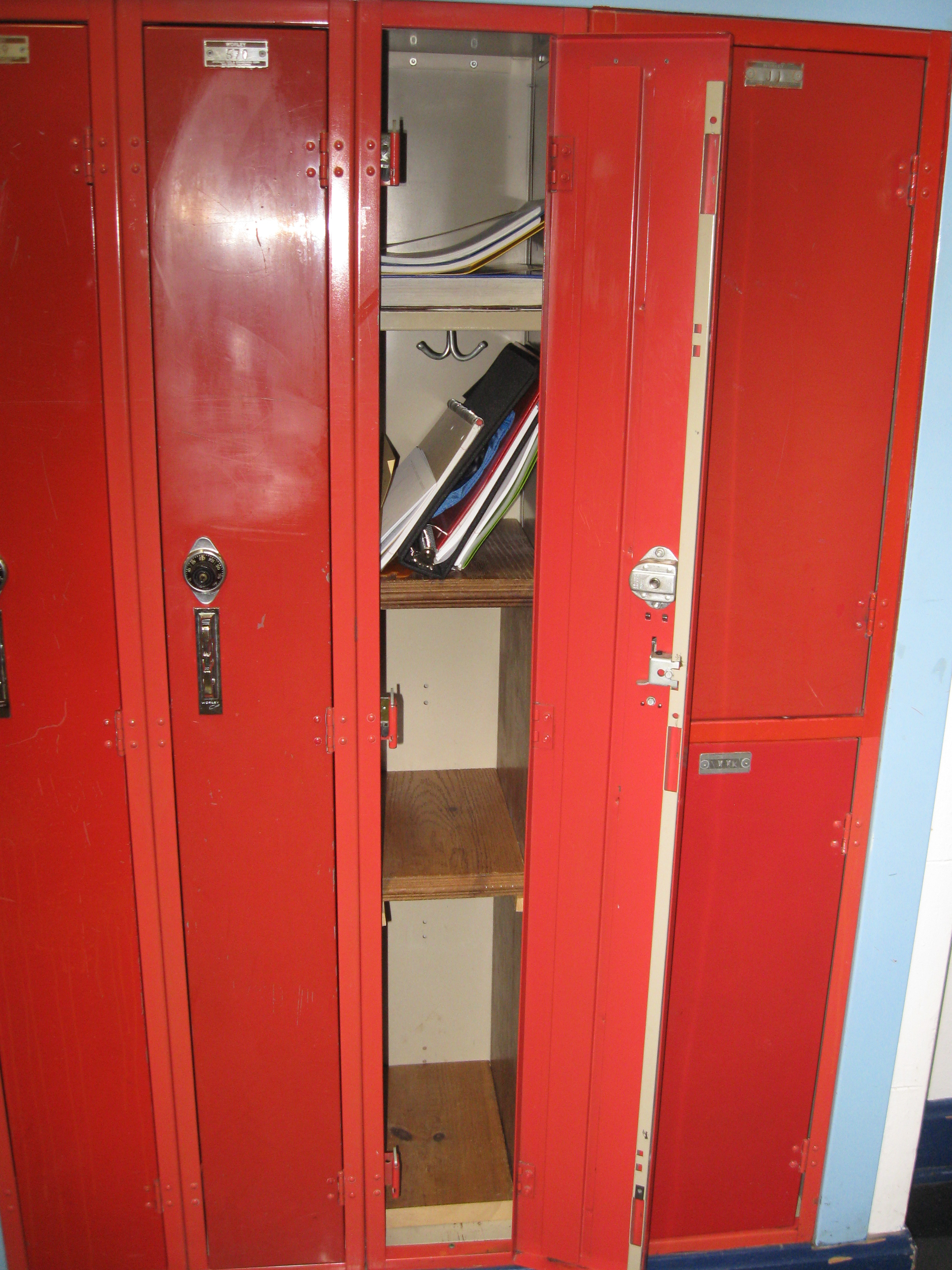 Wooden Locker Shelf 4 Steps Instructables