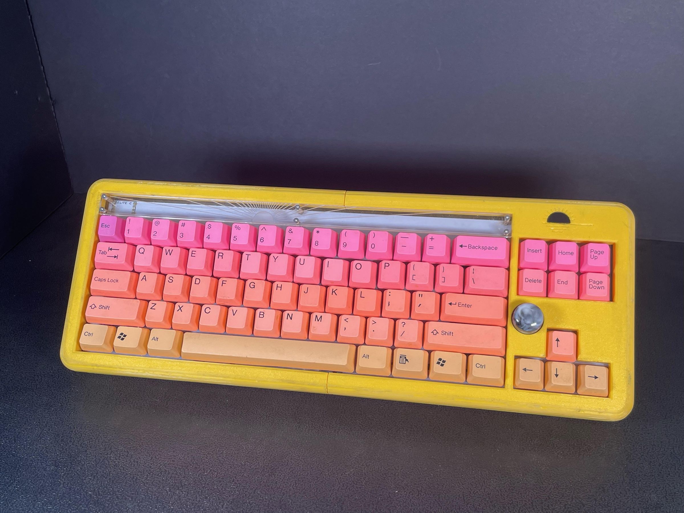 Sunriser a Completely Custom Keyboard With a Volume Knob! 10 Steps