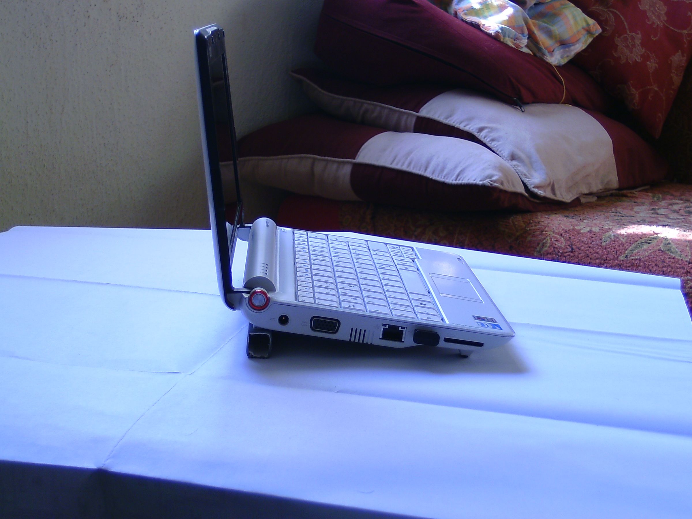 Laptop Riser for Less Than 1 € in 5 Minutes