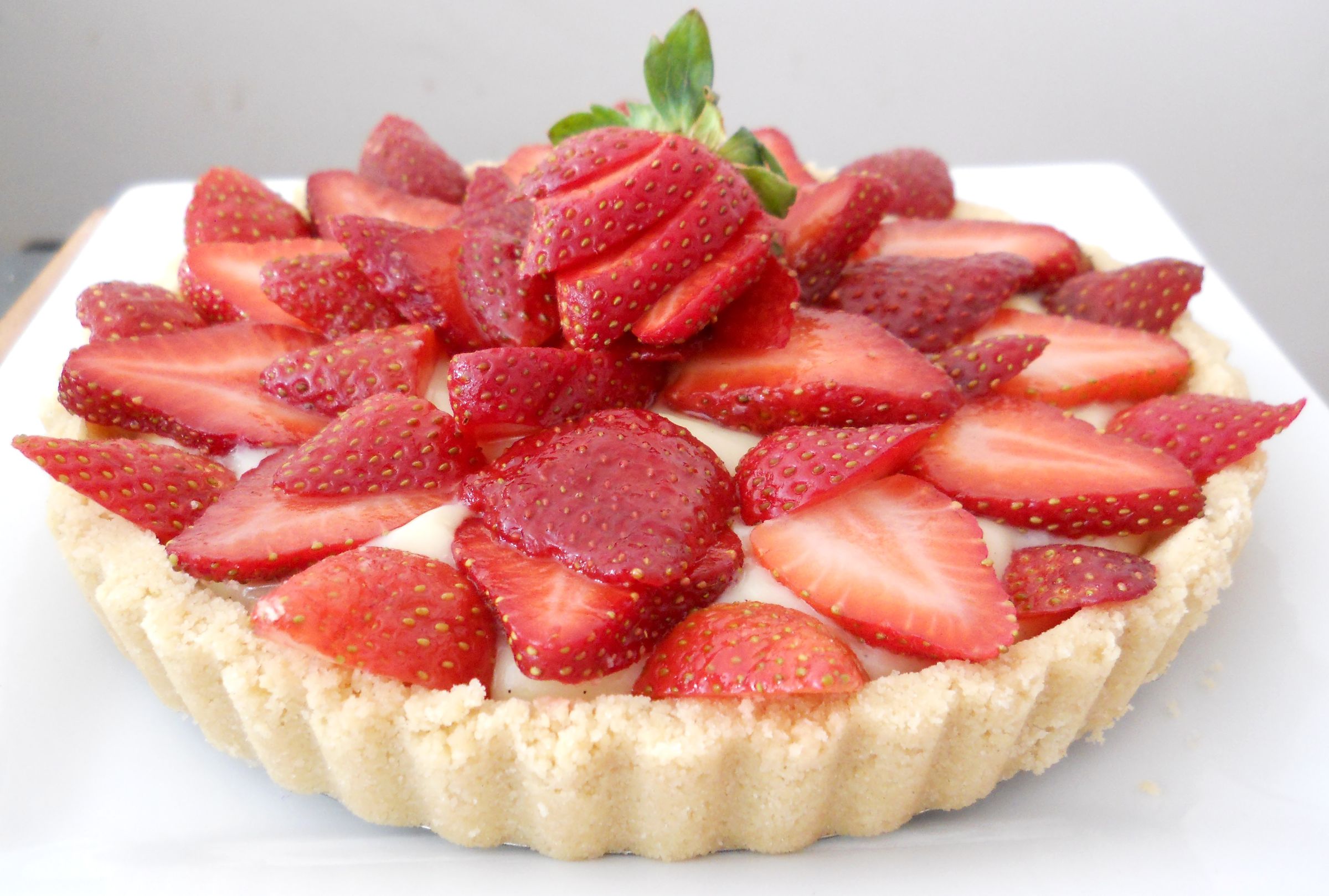 Strawberry Shortcake Tart (with Microwave Pastry Cream!)