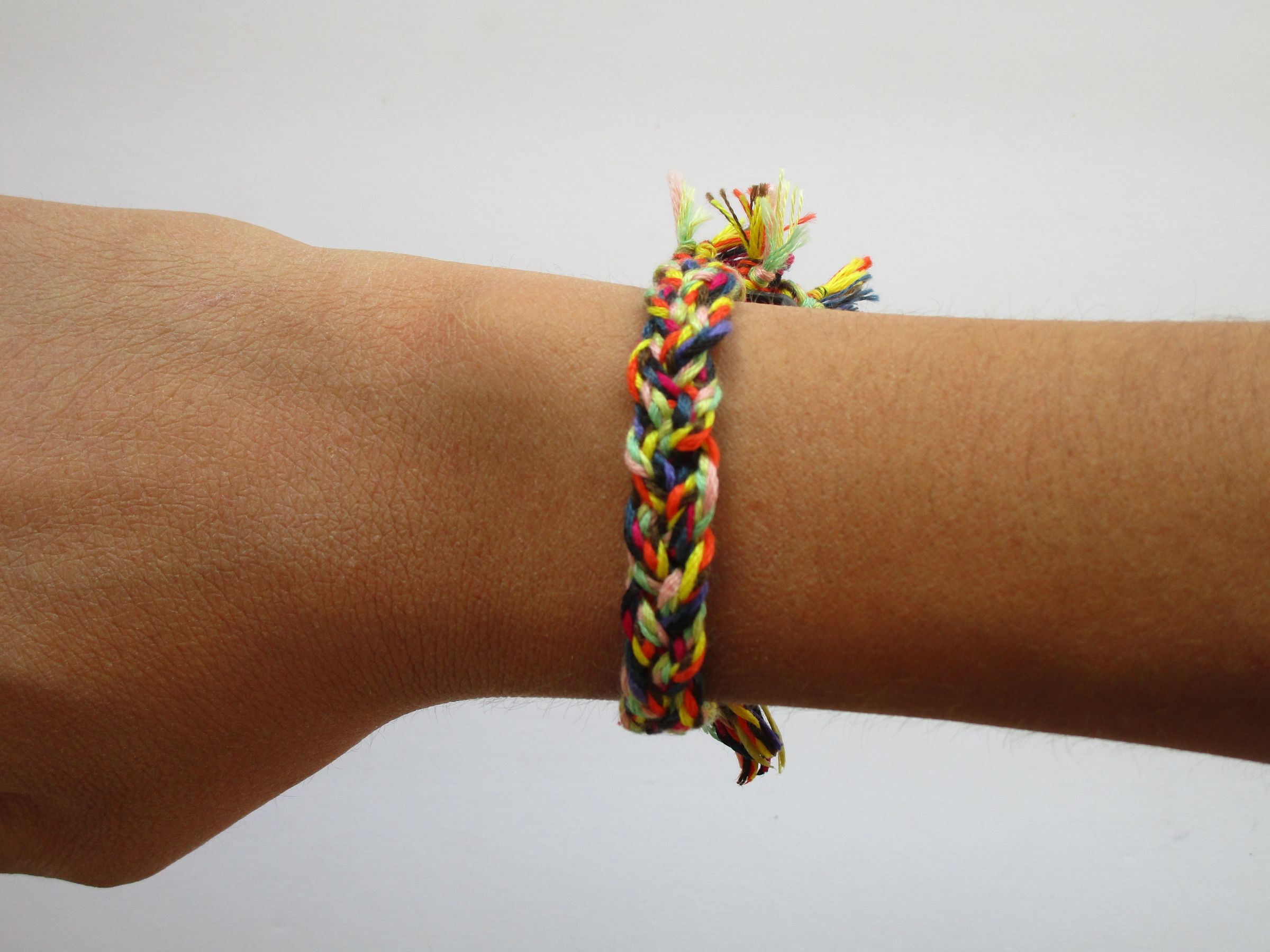 Rainbow Bracelet : 4 Steps - Instructables