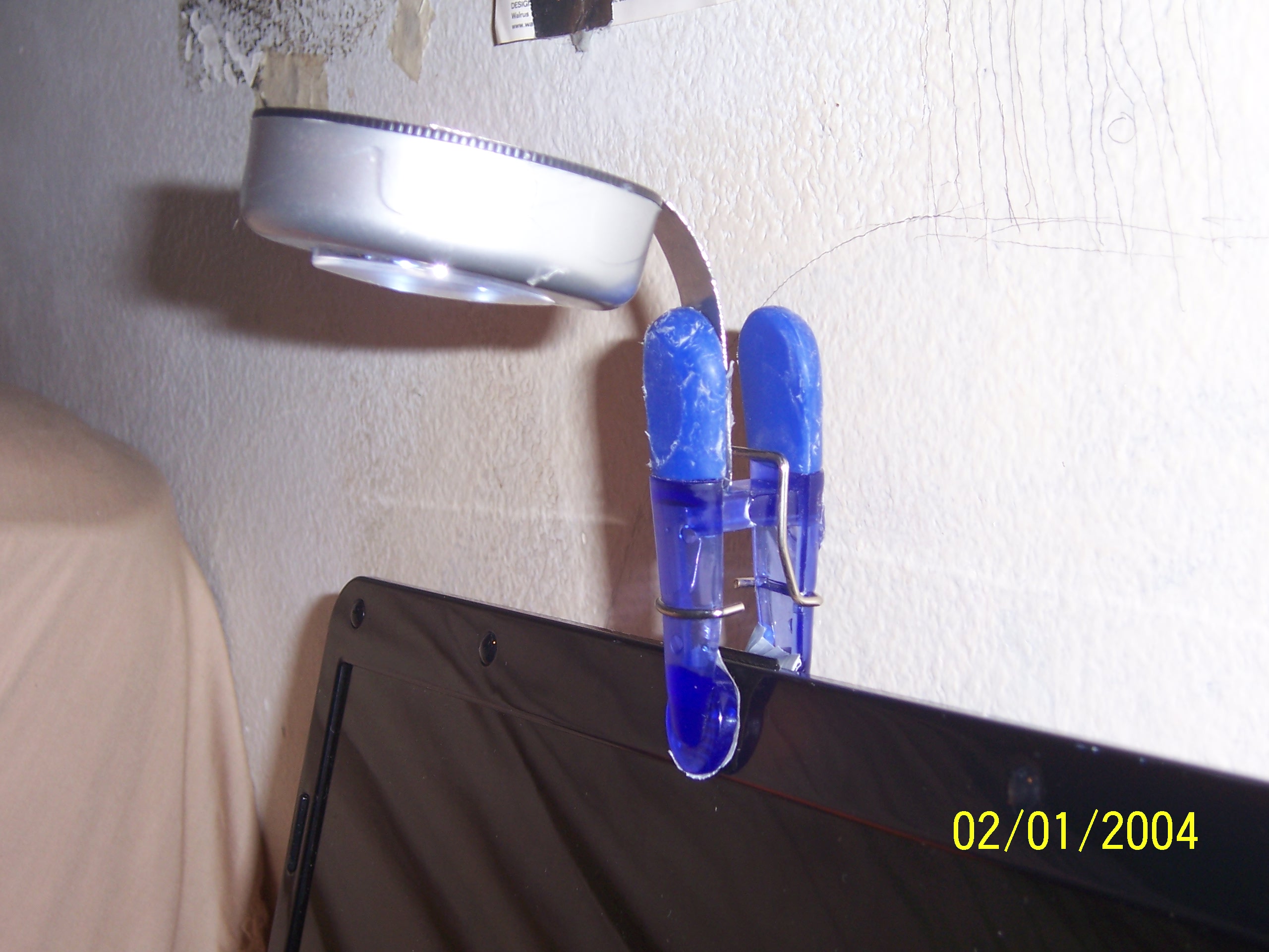 Clip on Desk Lamp!(Attaches to your laptop)