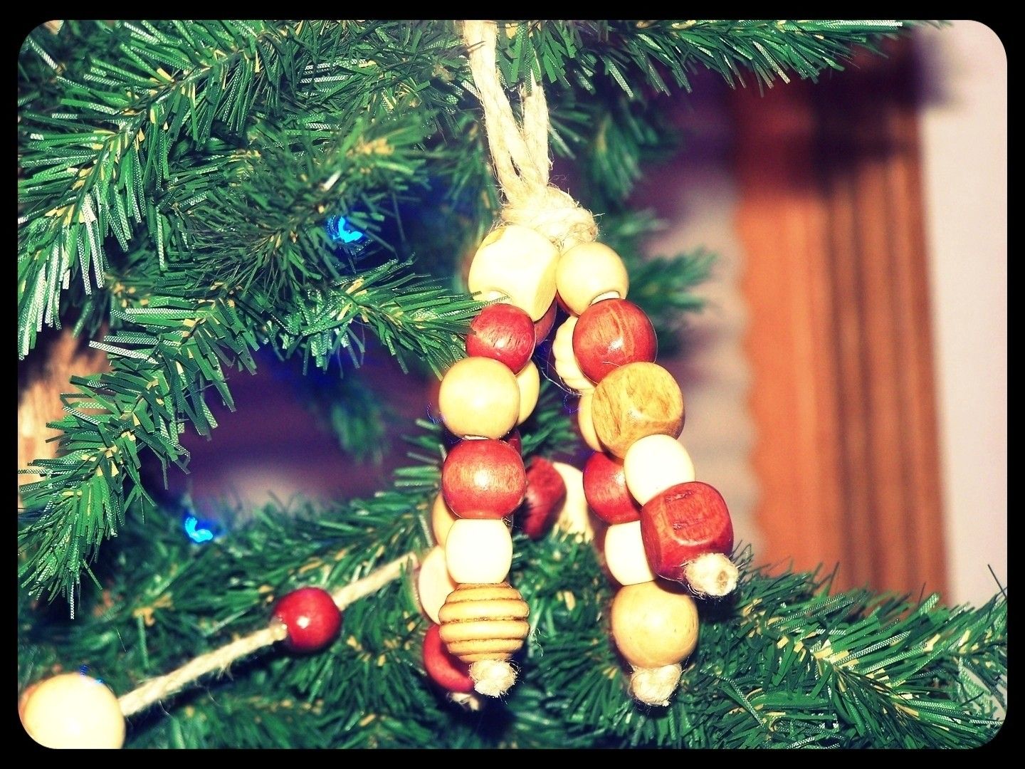 How to Make Wooden Bead Ornaments