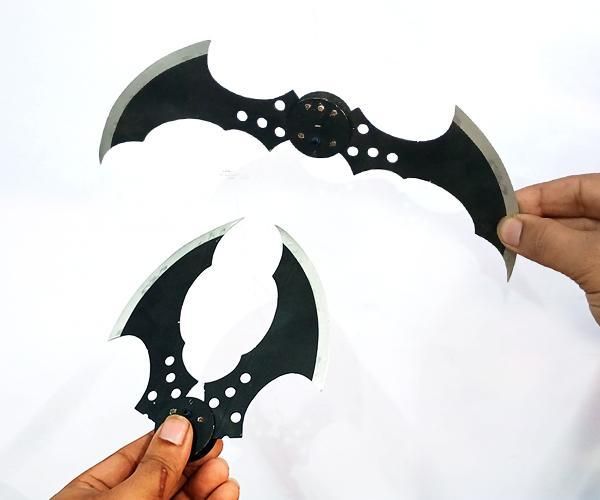 Batman's Foldable Batarang