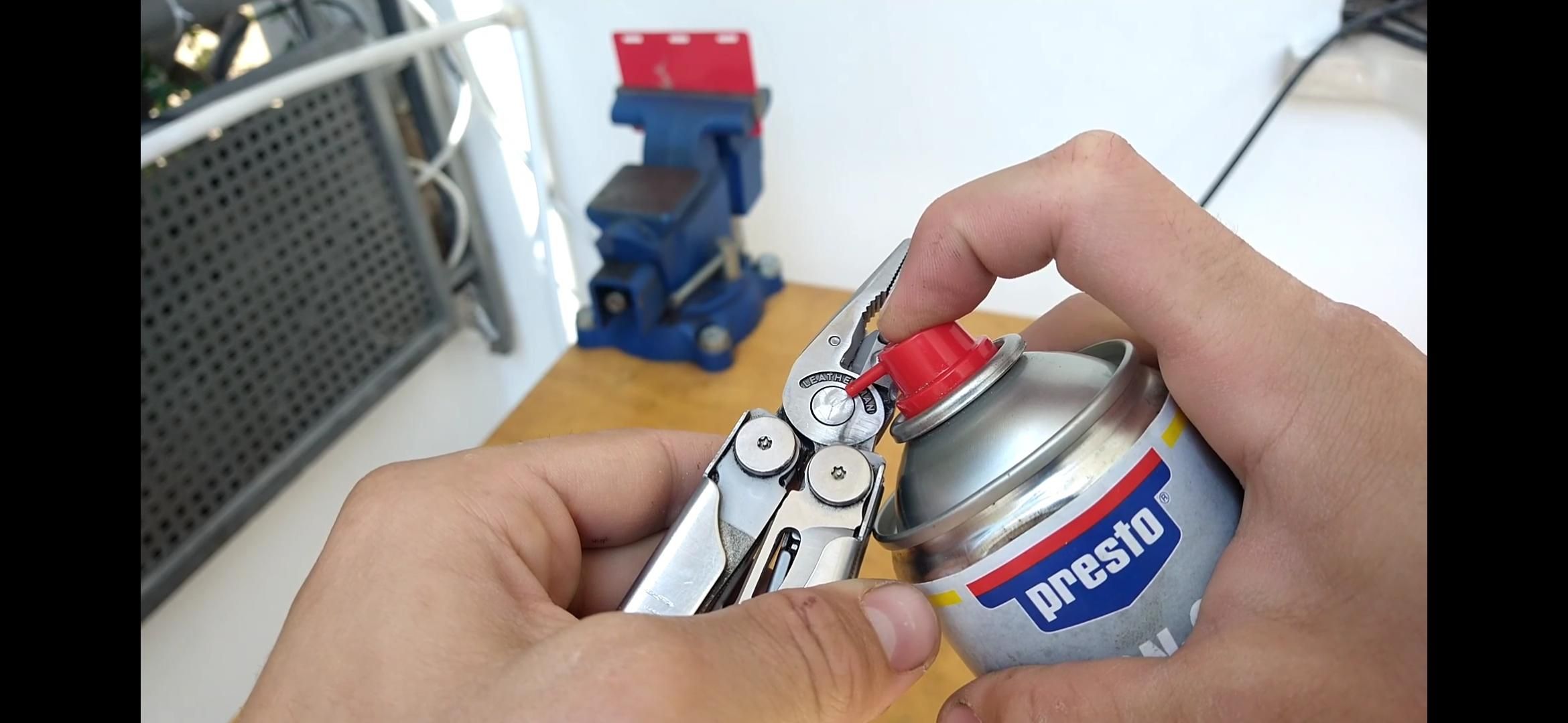 How to Break in a Leatherman Stuck Pliers, Loose Handles, Jammed Blades & More Tips 4 Steps