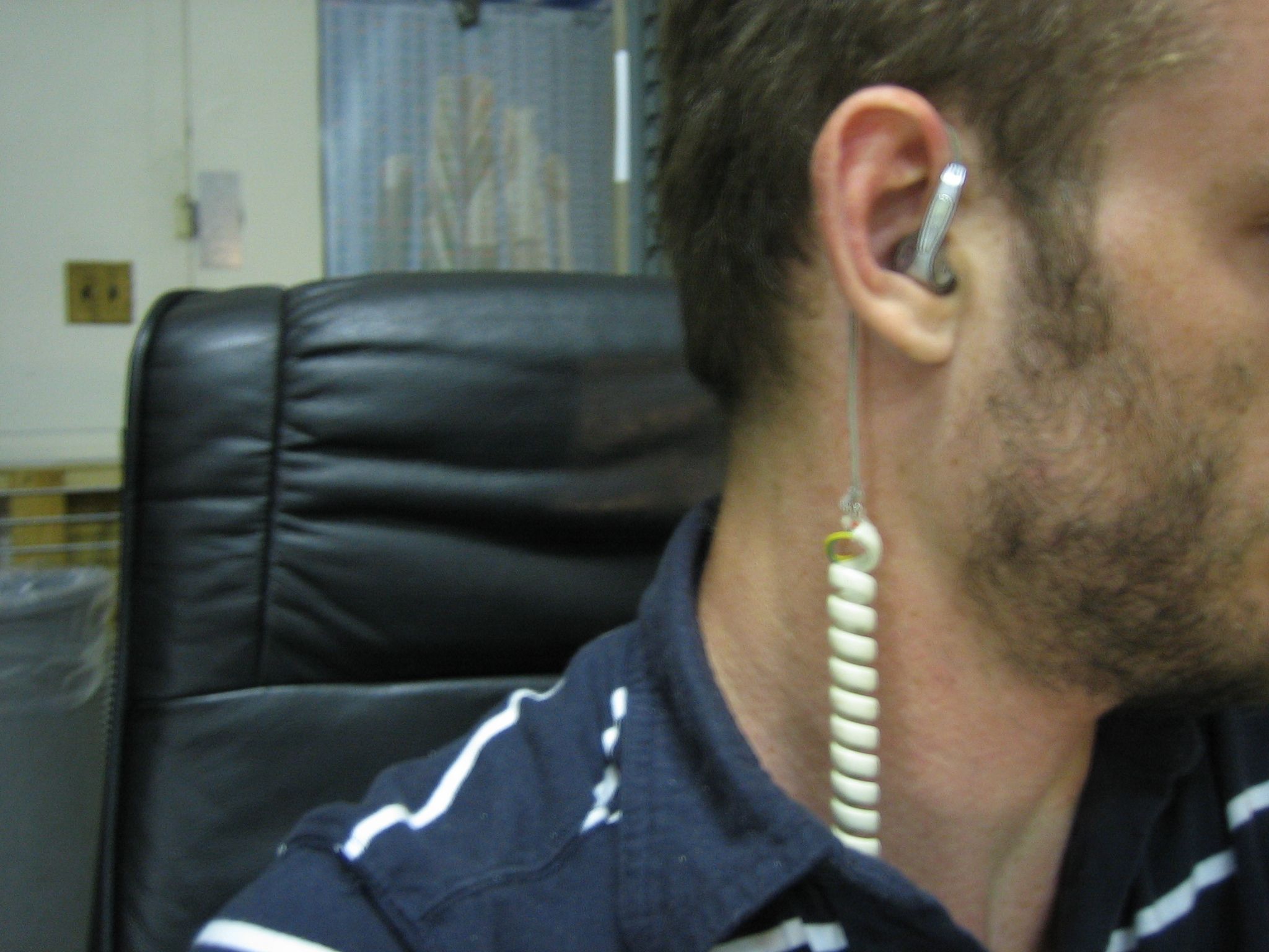 Secret Agent Earphones 3 Steps Instructables