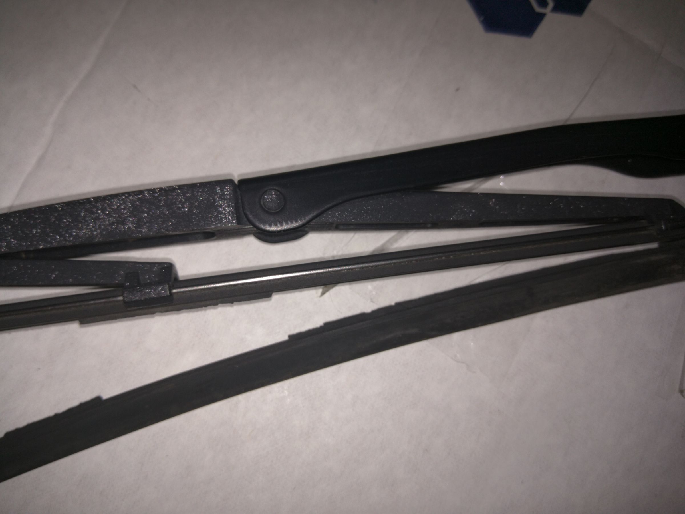Making Tension Wrenches/Turning Tools From Old Windshield Wiper Blades