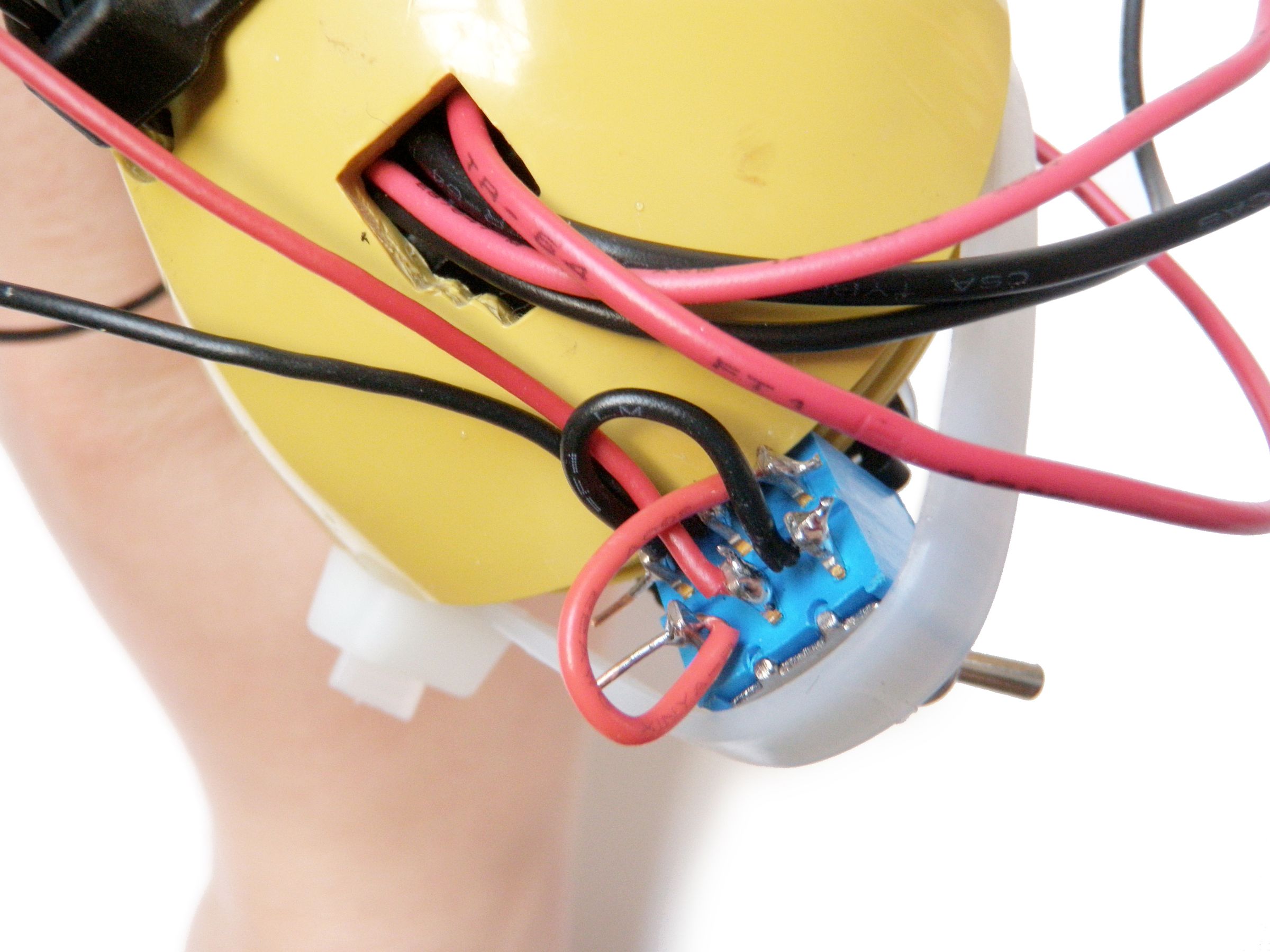 Simple Bots: Walker : 14 Steps (with Pictures) - Instructables