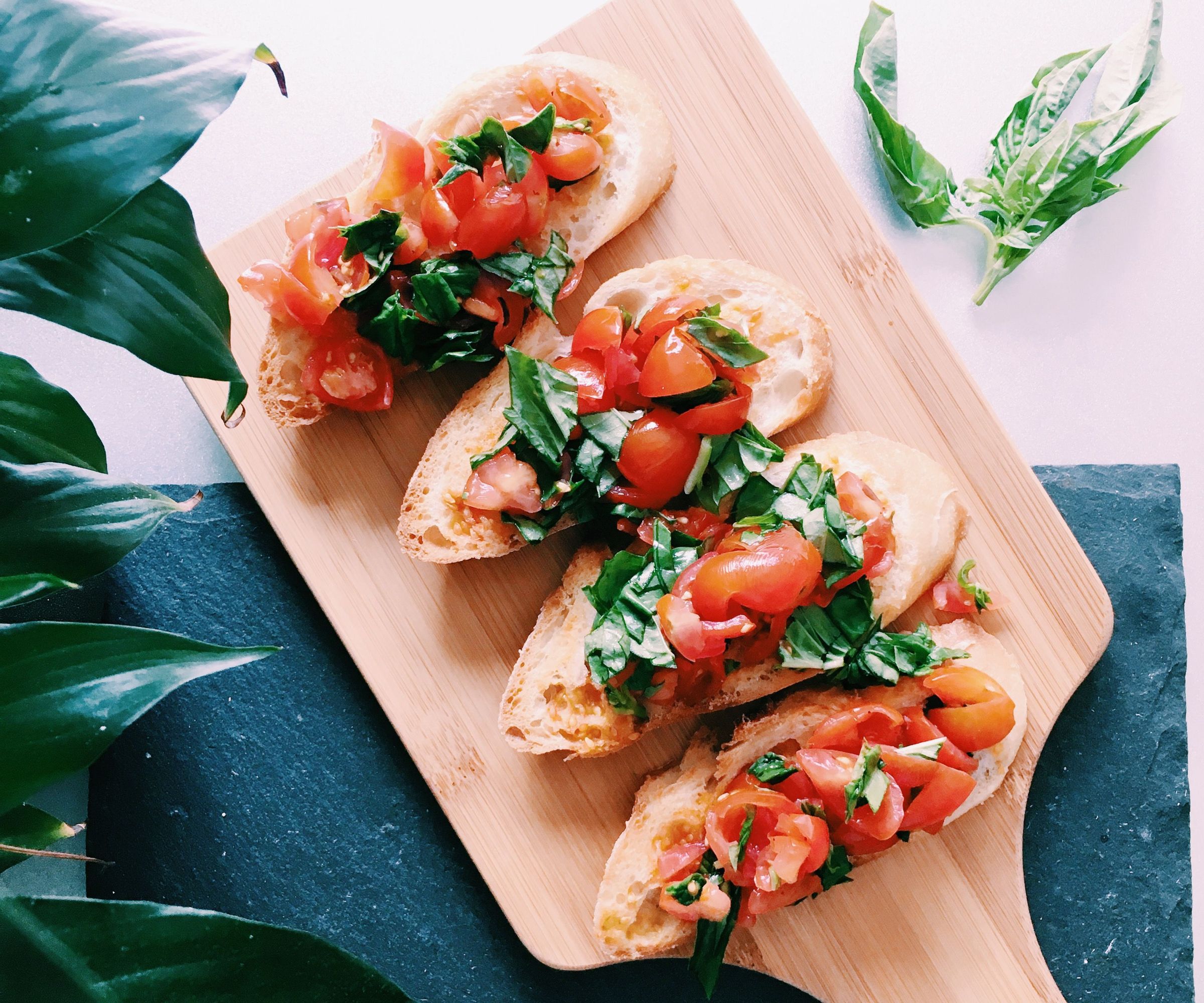 RECIPE | SIMPLE BRUSCHETTA