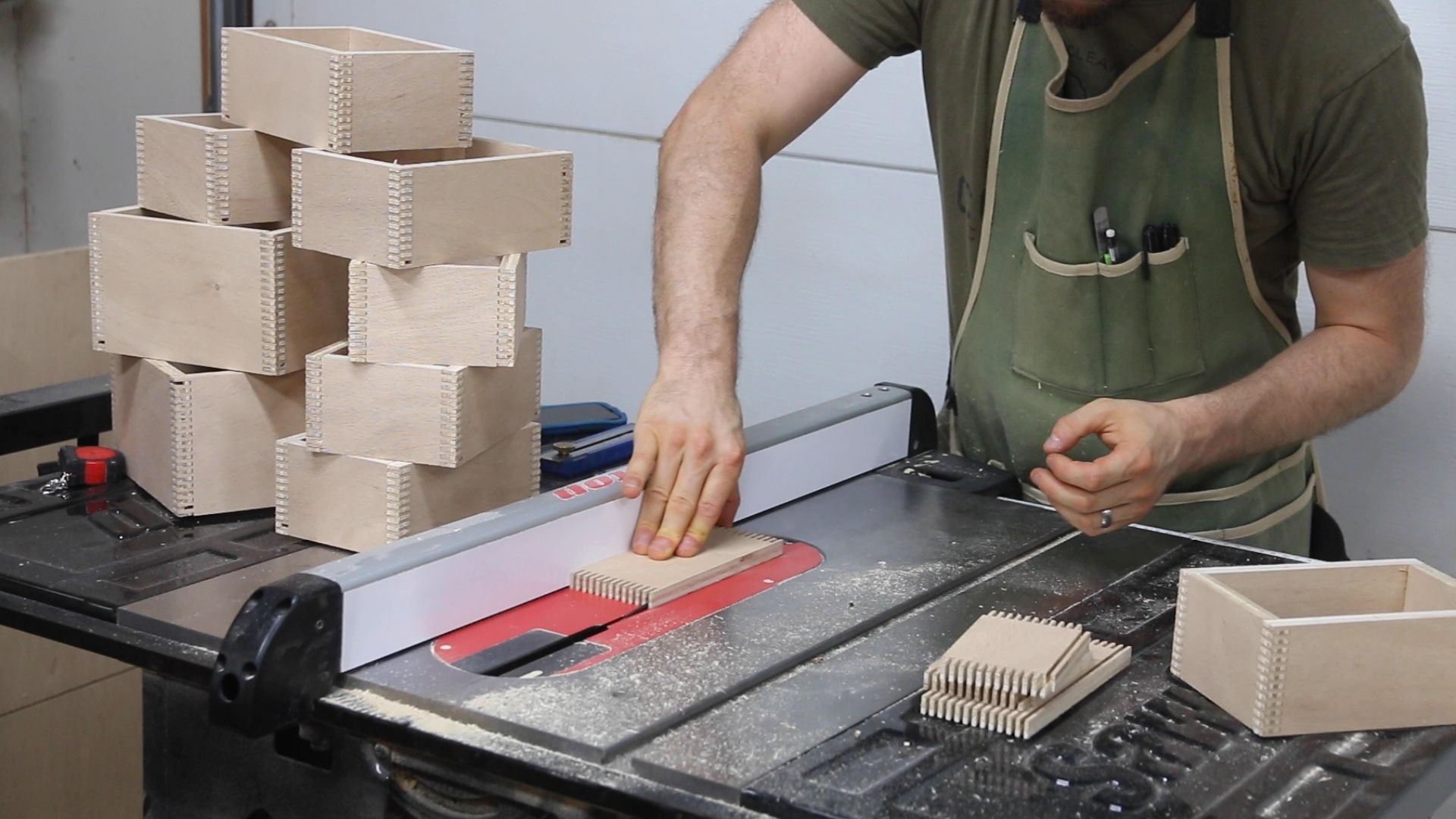 Hardware Organizer Made With Box Joints 10 Steps (with