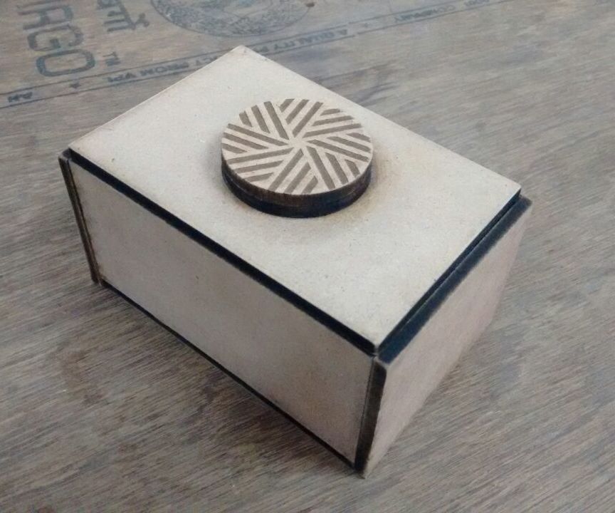 Spin-head Trick Box