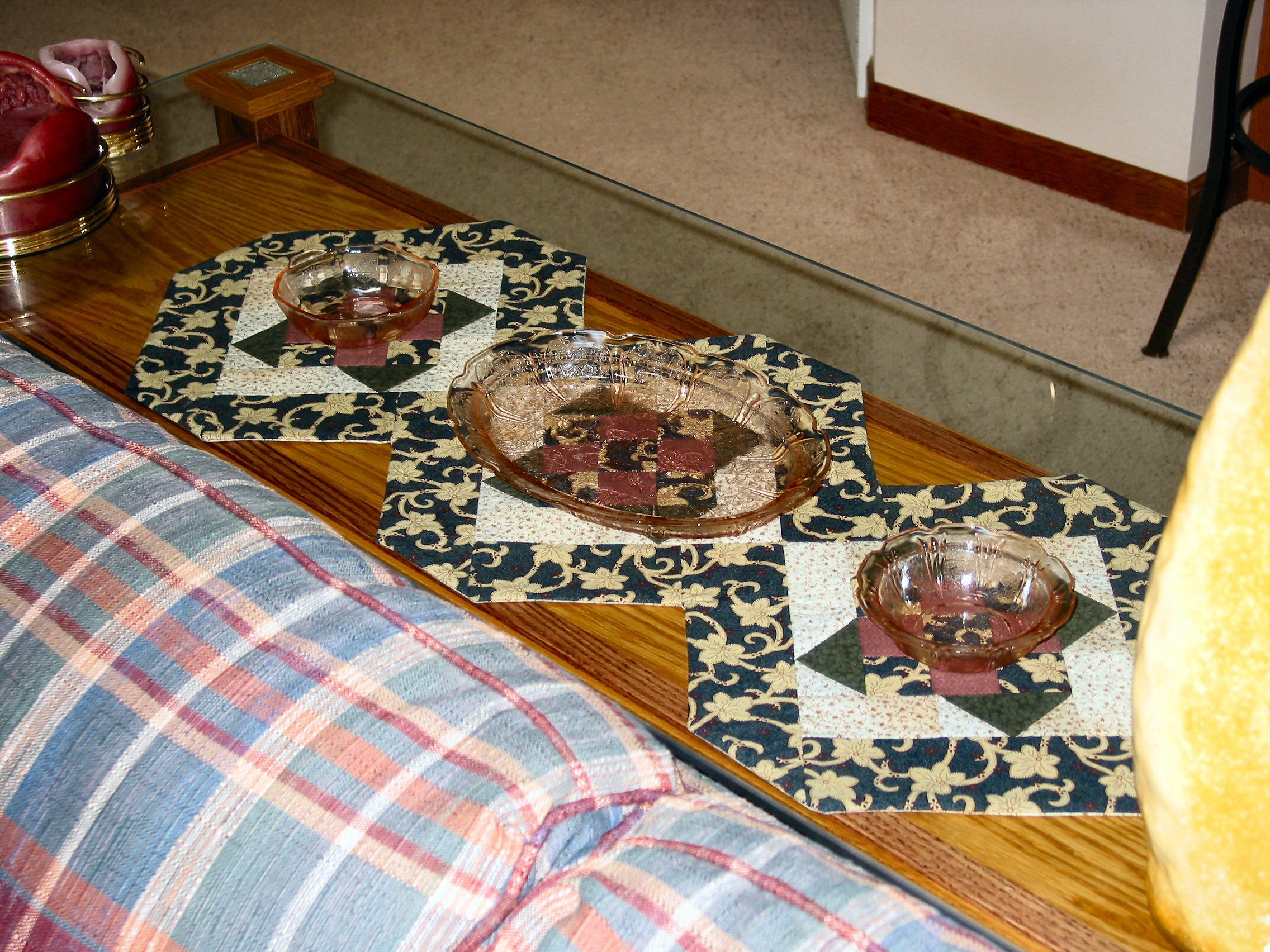 Oak & Glass Display Top End Table 13 Steps (with Pictures