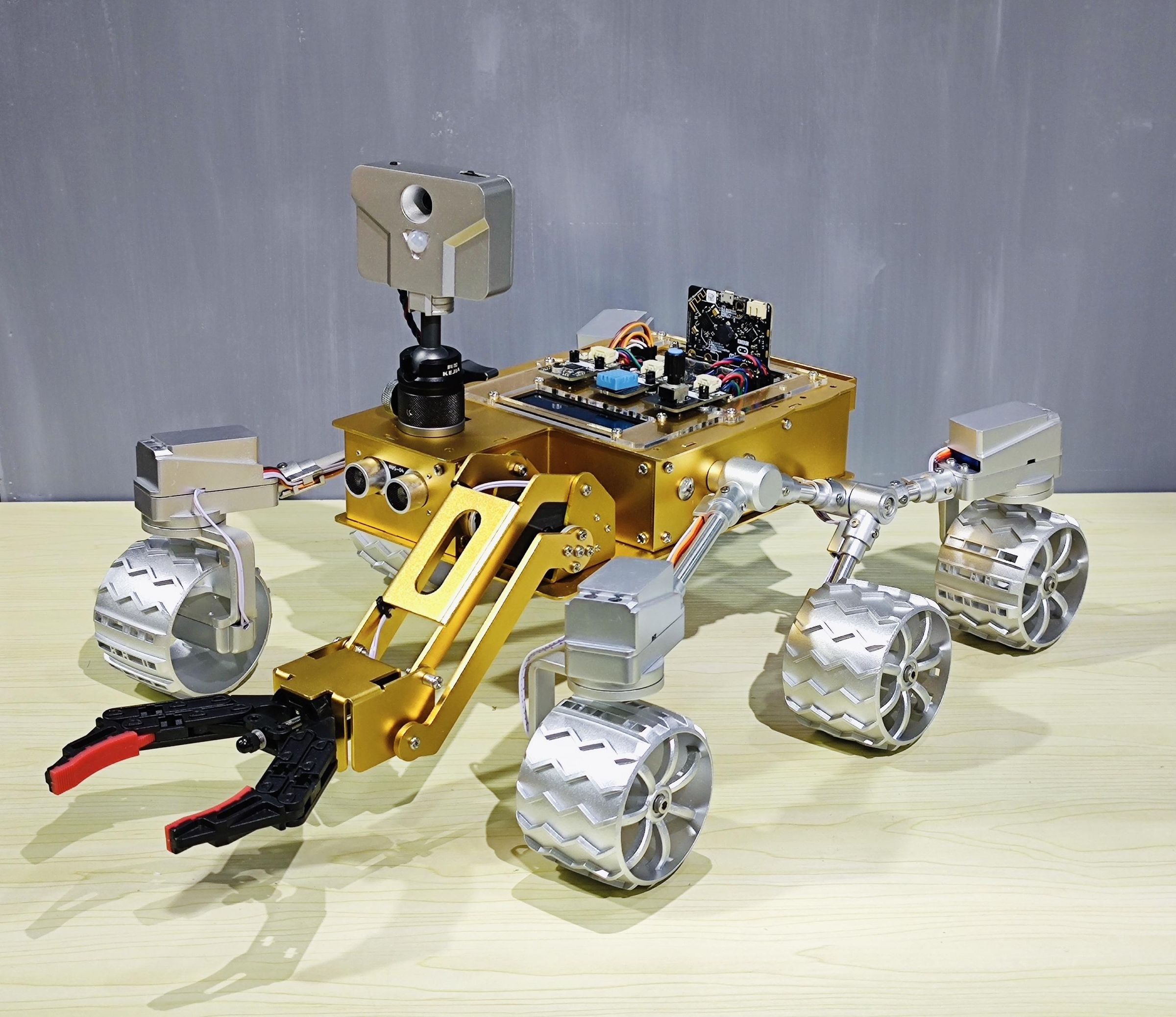 Building the Zhurong Mars Rover