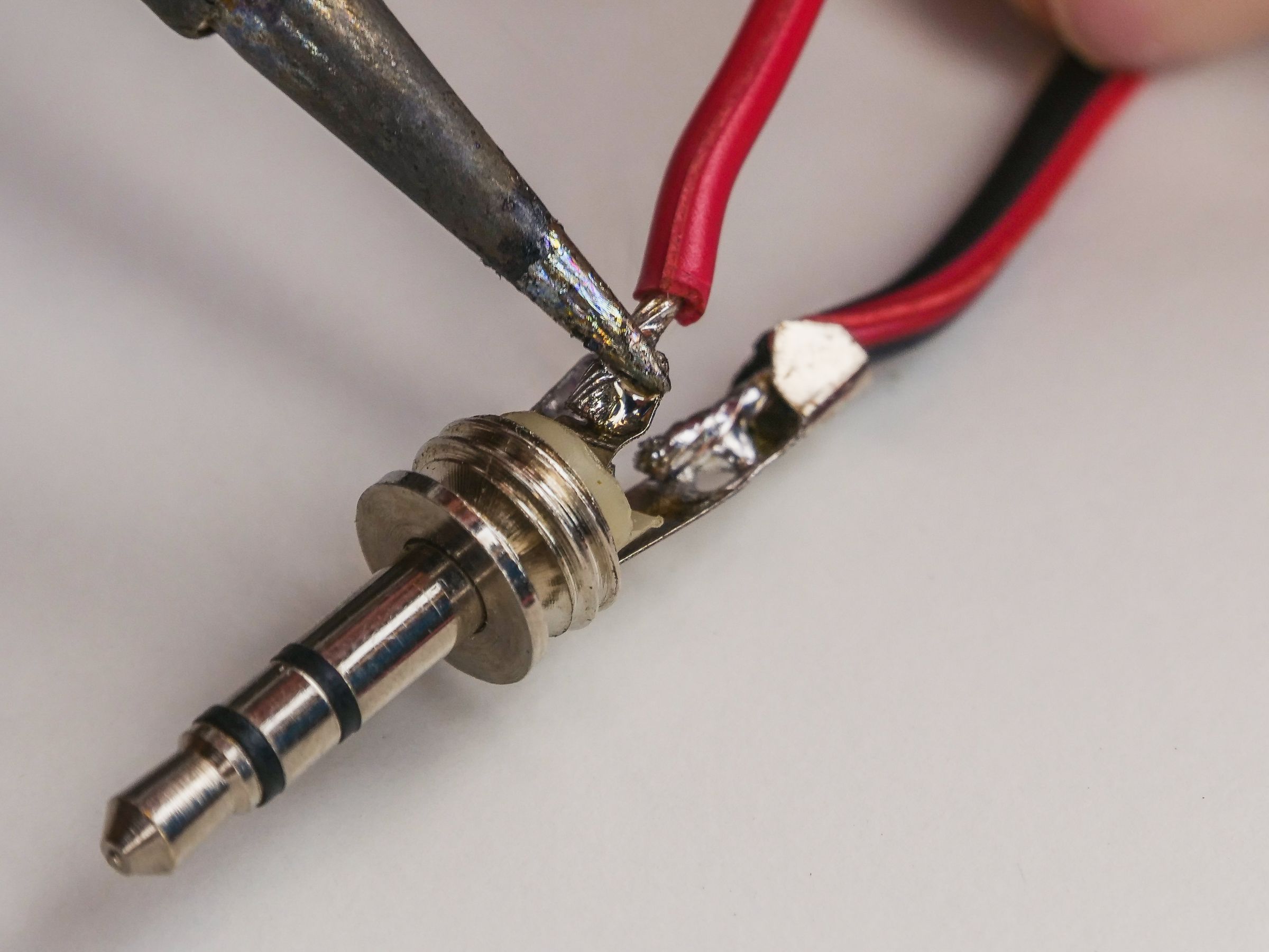 Teeth Headphone Can You Hear With Your Teeth? 8 Steps (with