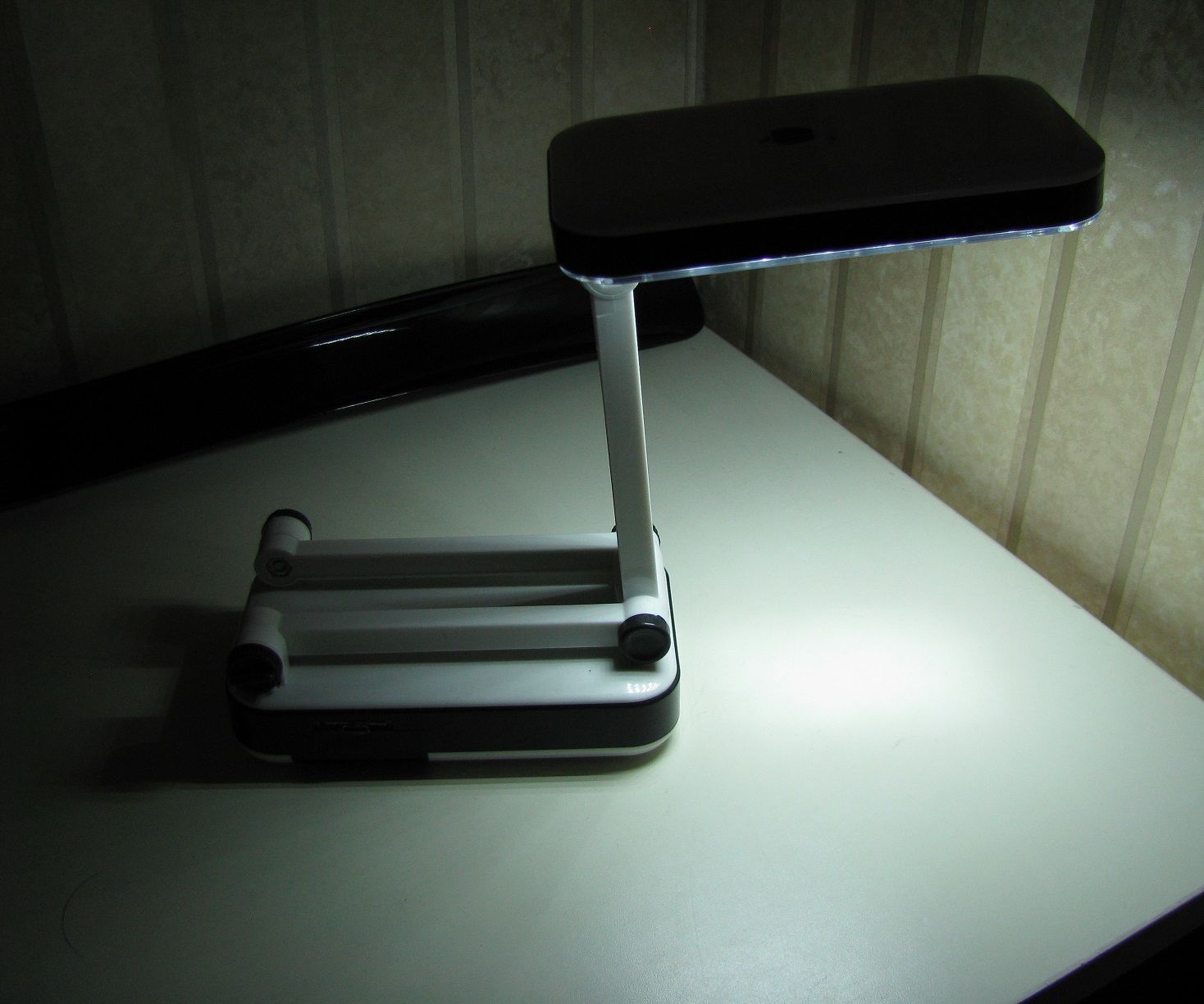 Upgrade Desk LED Lamp