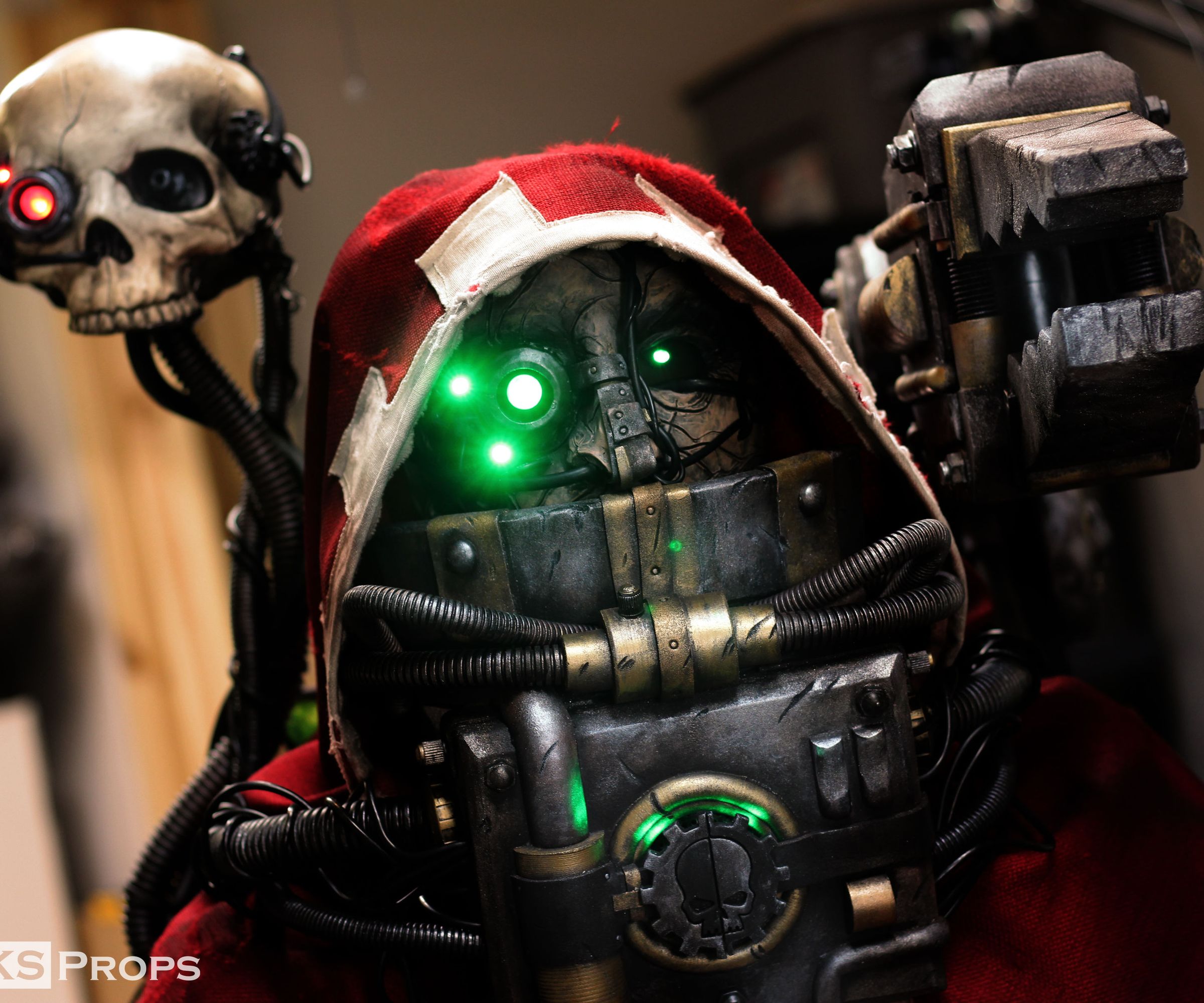 Warhammer 40K Tech Priest Cosplay - SKS Props