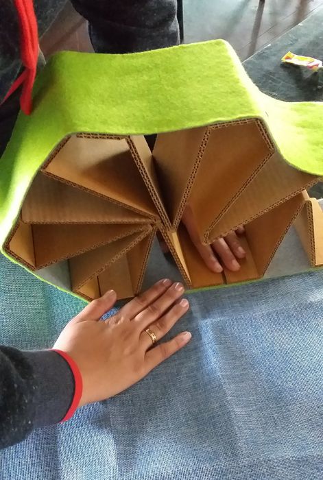 Cardboard Book Stand : 8 Steps (with Pictures) - Instructables