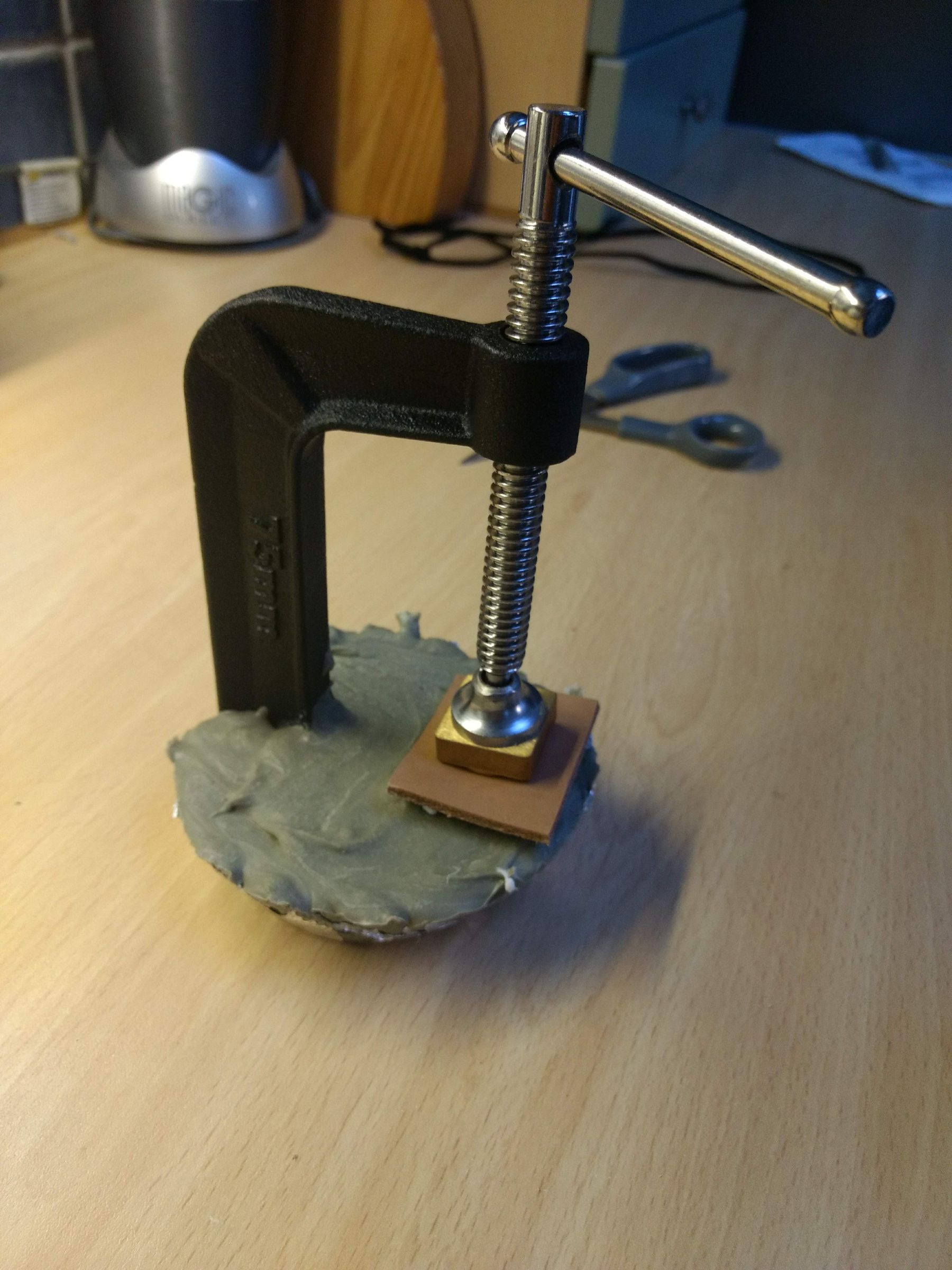 Freestanding Leather Stamp Press (20mins & NO TOOLS) 7 Steps